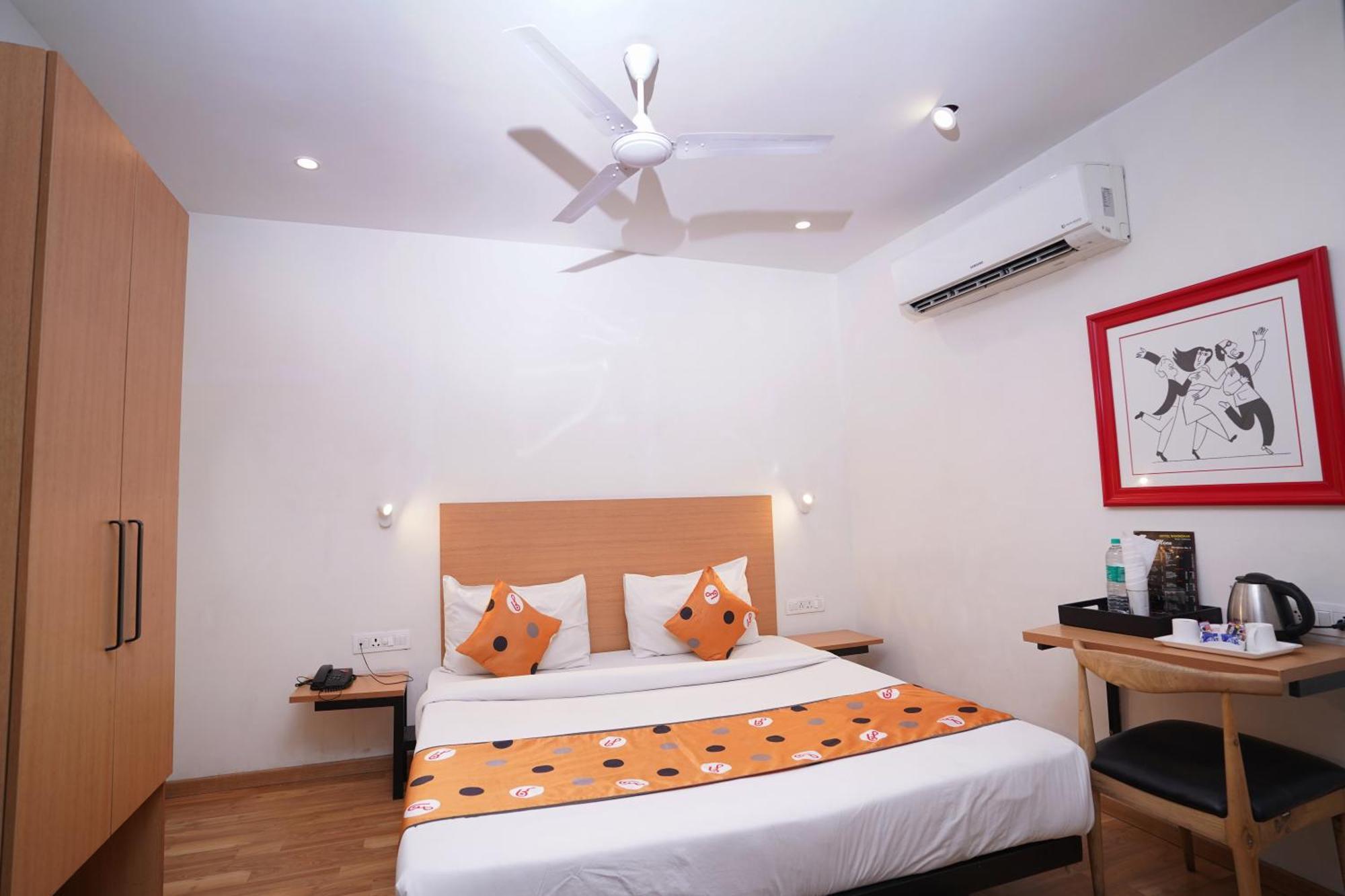 Hotel Mira Residency- Outer Ring Road, Paschim Vihar Delhi  Exteriör bild