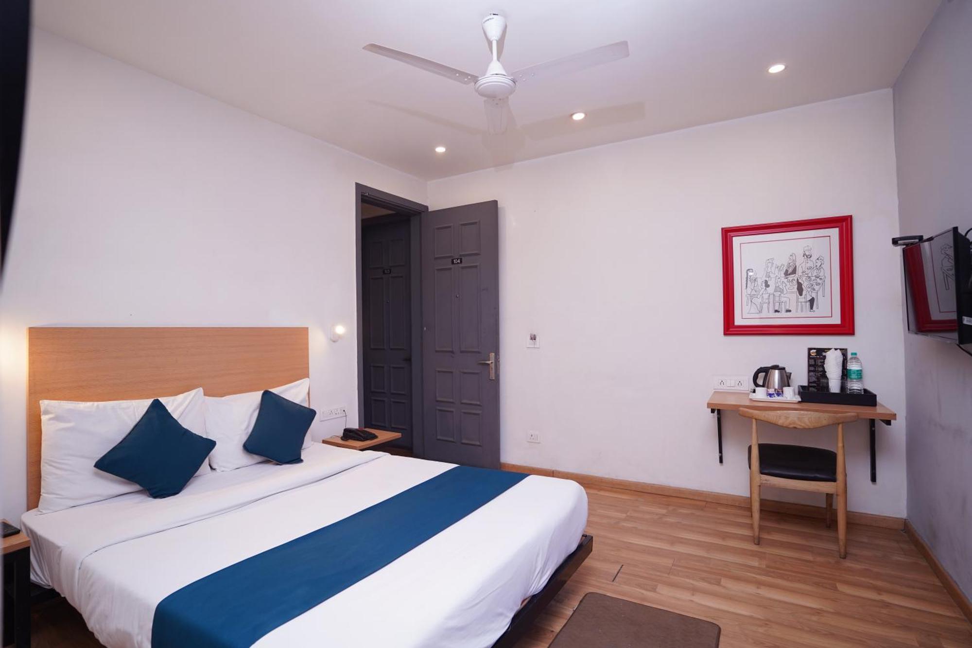 Hotel Mira Residency- Outer Ring Road, Paschim Vihar Delhi  Exteriör bild