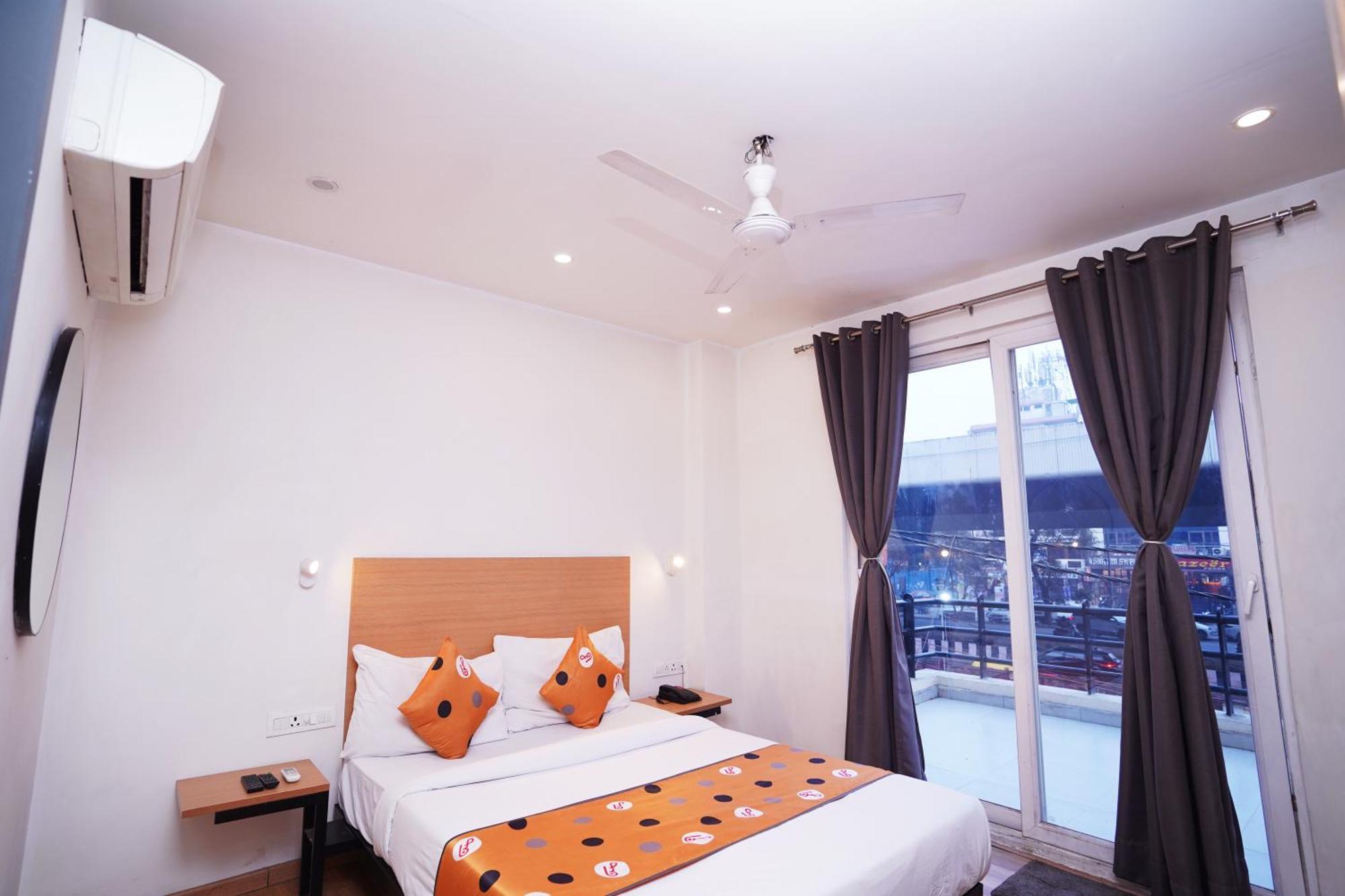 Hotel Mira Residency- Outer Ring Road, Paschim Vihar Delhi  Exteriör bild
